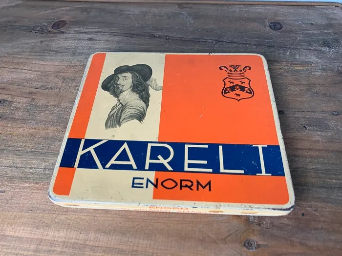 オランダ 70s KARELI オレンジ ヴィンテージ タバコ缶 ティン缶 【オランダから直送】