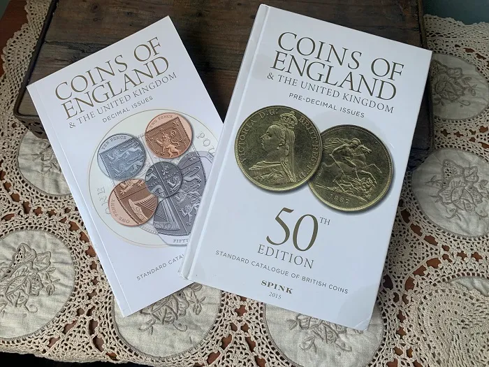 洋書 2015年 イギリス Coins of England and the United Kingdom 英国貨幣 本 古本 カタログ 収集本 2冊セット 【オランダから直送】