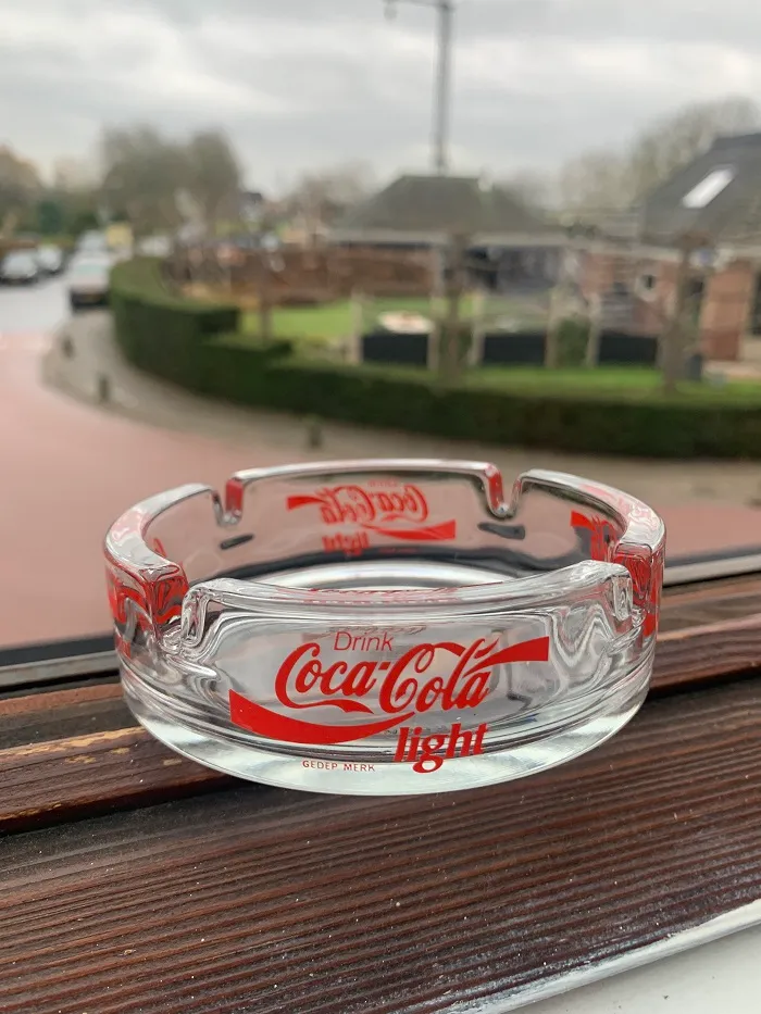 -SOLDOUT-フランス製  Coca-Cola light コカ・コーラ ライト ガラス ロゴ ヴィンテージ 灰皿【オランダから直送】