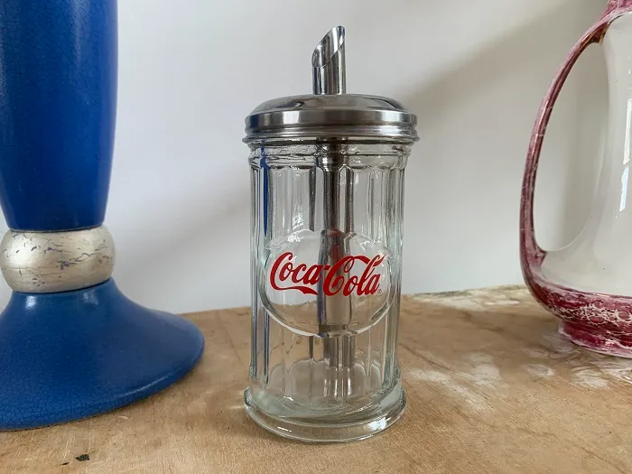 アメリカ 80s カコーラ Coca-Cola ガラス容器 シュガーディスペンサー レトロ ヴィンテージ【オランダから直送】