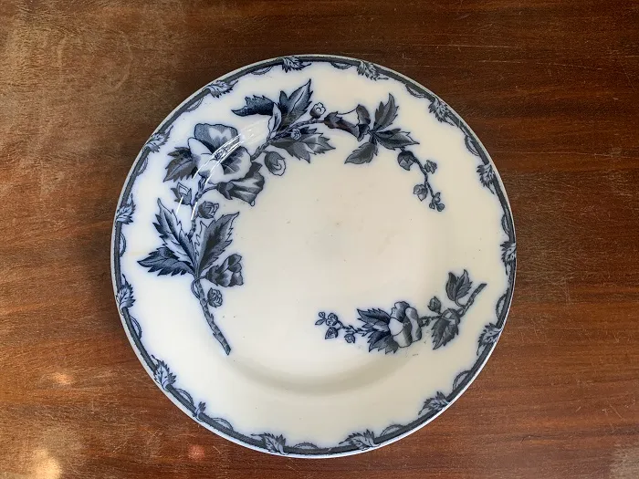 オランダ 1900年前後 Maestricht Societe Ceramique (マーストリヒト ソシエテ セラミック) Flow Blue フローブルー 陶器 アンティークプレート・皿 【オランダから直送】
