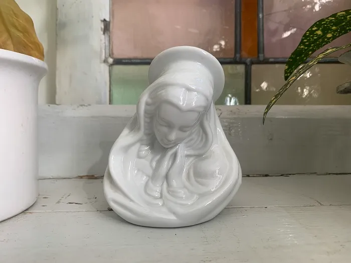 -SOLDOUT-聖母マリア 白い陶器 ティーライト ヴィンテージ キャンドルホルダー