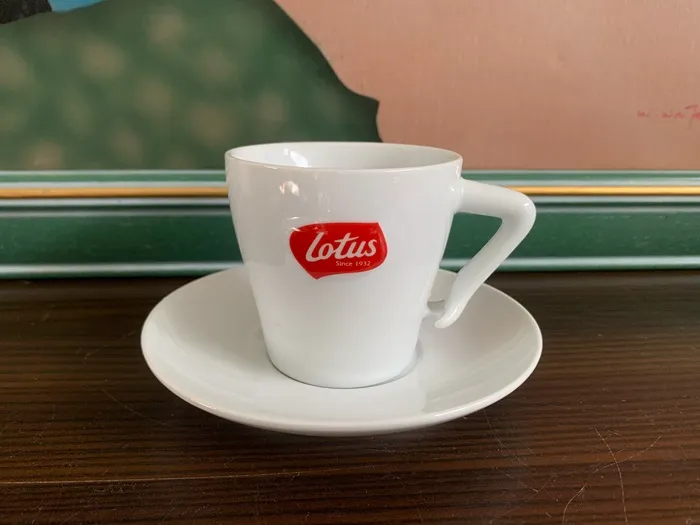 ベルギー Lotus ロータス ビスケット コーヒーカップ 陶器 ホワイト