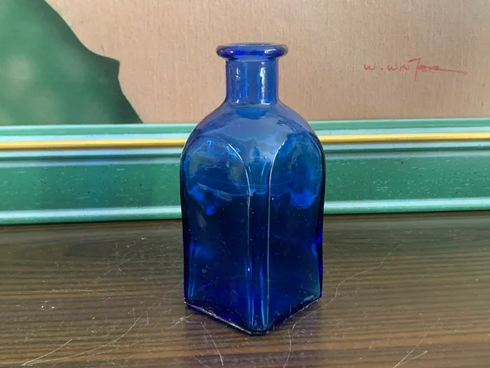 フランス 50s コバルトブルー ガラス ボトル ヴィンテージ 花瓶 | Blue Swallow Vintage (EU)