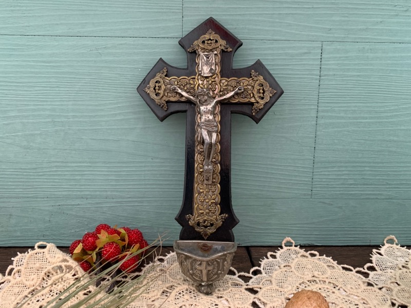 ベルギー INRI 聖水盤 イエスキリスト 真鍮/メタル/木製 アンティーク 壁掛け 十字架 クロス