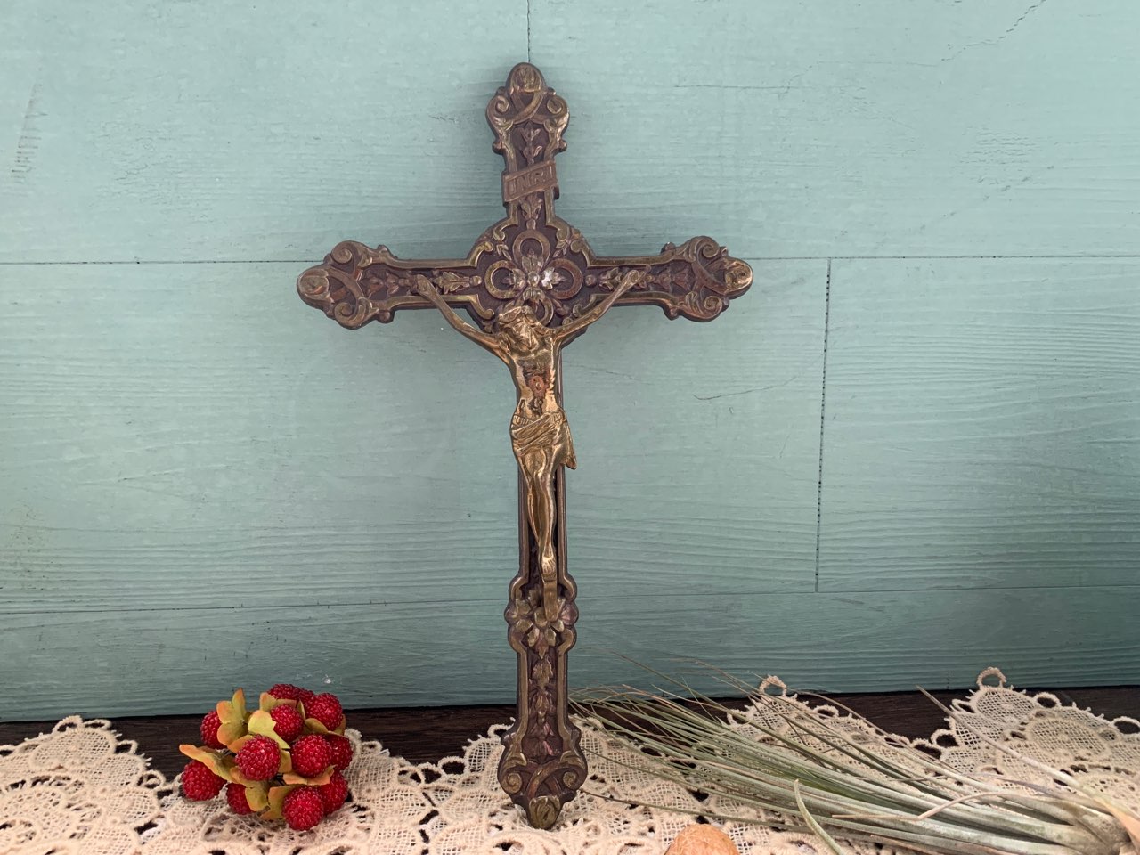 -SOLD OUT-ベルギー 30s INRI イエスキリスト メタル/真鍮 アンティーク 壁掛け 十字架 クロス