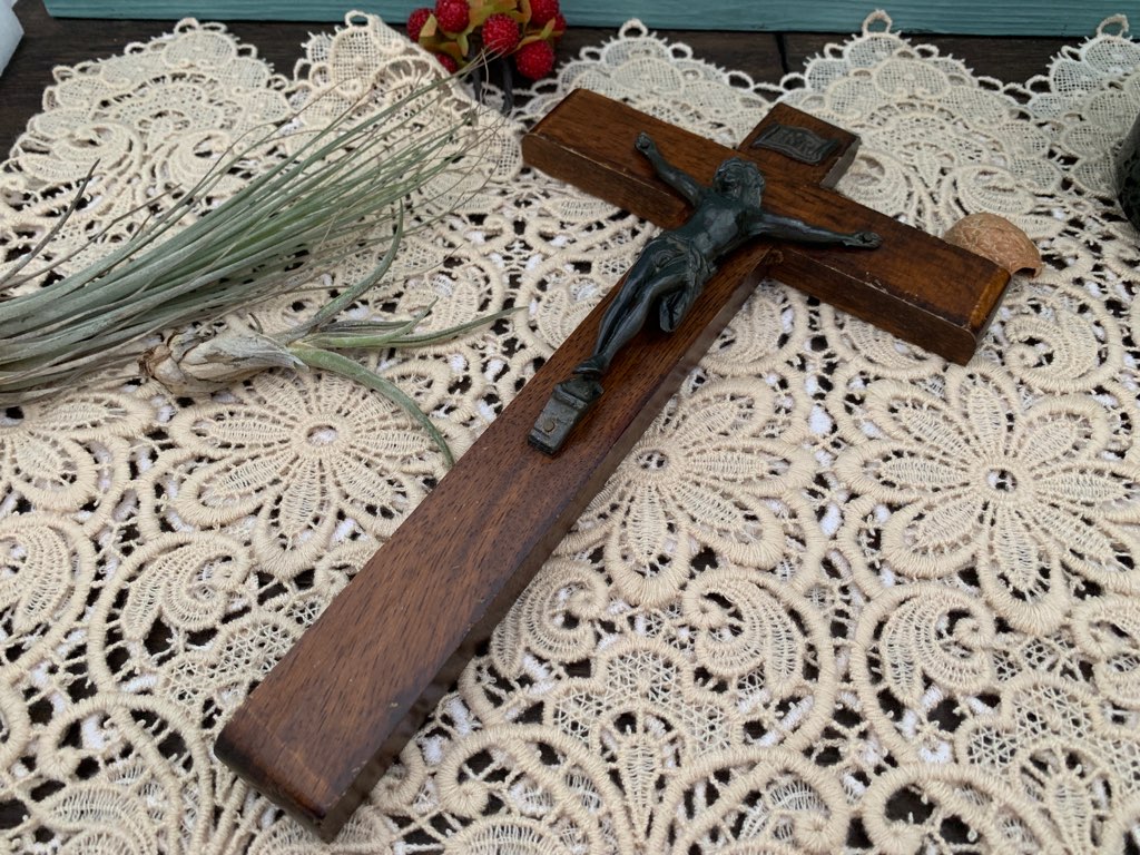 -SOLD OUT-ベルギー INRI イエスキリスト メタル/木製 アンティーク 壁掛け 十字架 クロス