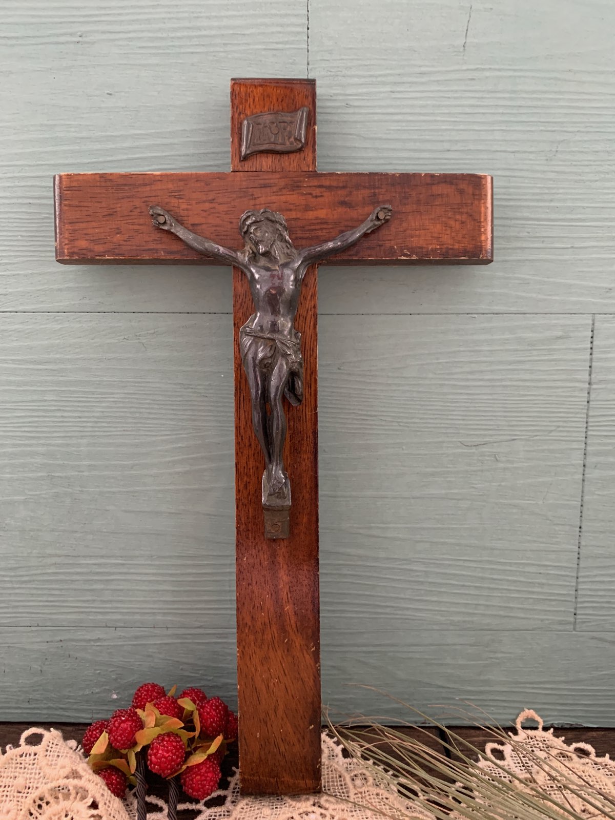 -SOLD OUT-ベルギー INRI イエスキリスト メタル/木製 アンティーク 壁掛け 十字架 クロス