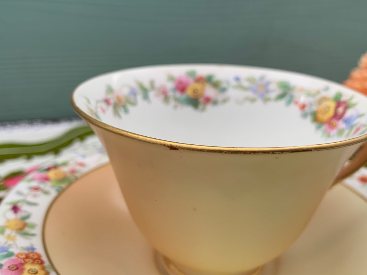【30%OFF】イギリス 1908年 ROYAL WORCESTER(ロイヤルウースター) 花柄 ベージュ アンティーク・ヴィンテージ 陶器 コーヒー・ティーカップ&ソーサー