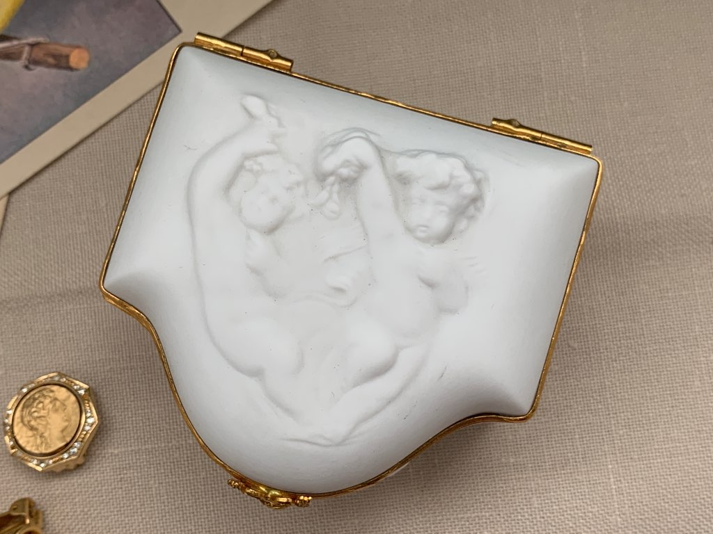 SOLDOUT-フランス Coquet Limoges リモージュ 白いビスク磁器 天使 