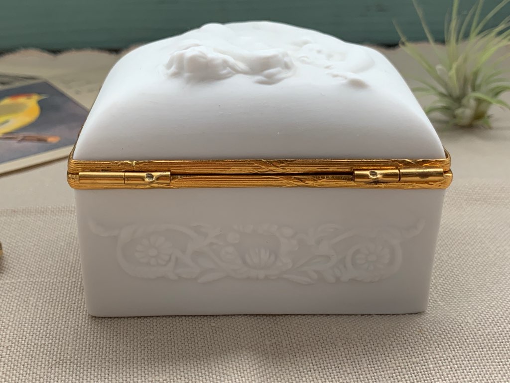 SOLDOUT-フランス Coquet Limoges リモージュ 白いビスク磁器 天使 