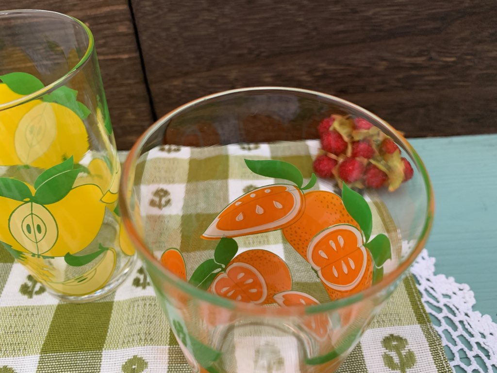 【10%OFF】オランダ 70s フルーツ レトロなデザインのオレンジ 洋ナシ ヴィンテージ・アンティーク グラス 2つペア