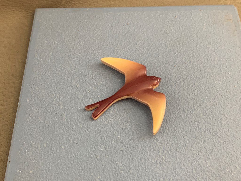 オランダ 70s オレンジブラウン グラデーションツバメ プラスチック ヴィンテージブローチ