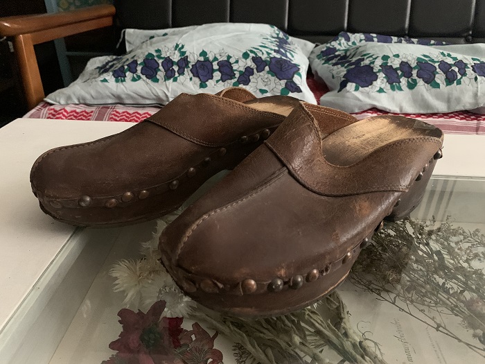 ドイツ 木製 革製 スタッズ アンティーククロッグス シューズ 靴