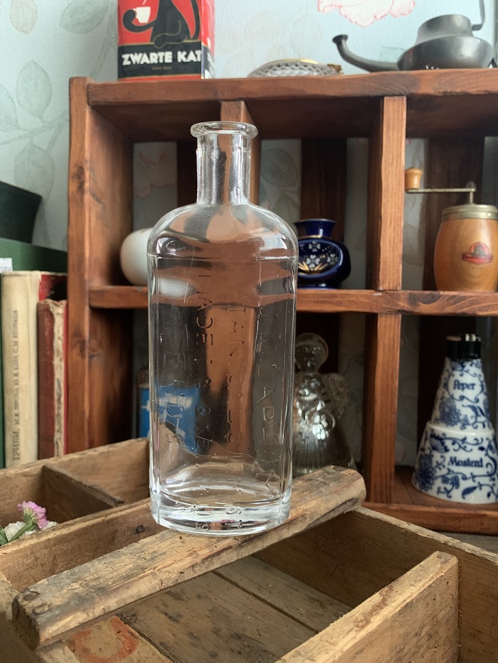 アメリカ 60s エンボス アンティーク ガラス瓶 空き瓶 ボトル 薬瓶