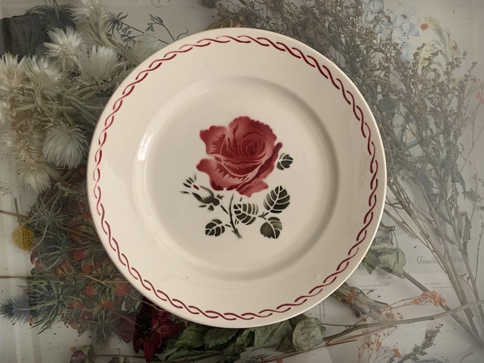 フランス 1920年 BADONVILLER(バドンヴィレー) 赤い薔薇 陶器 アンティーク/ヴィンテージ 皿