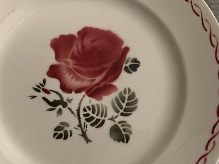-SOLDOUT-フランス 1920年 BADONVILLER(バドンヴィレー) 赤い薔薇 陶器 アンティーク/ヴィンテージ 皿