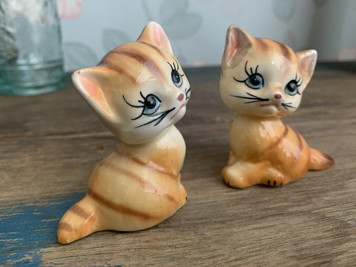 -SOLDOUT-アメリカ 60s 猫の置物 陶器 2匹の虎猫 アンティーク