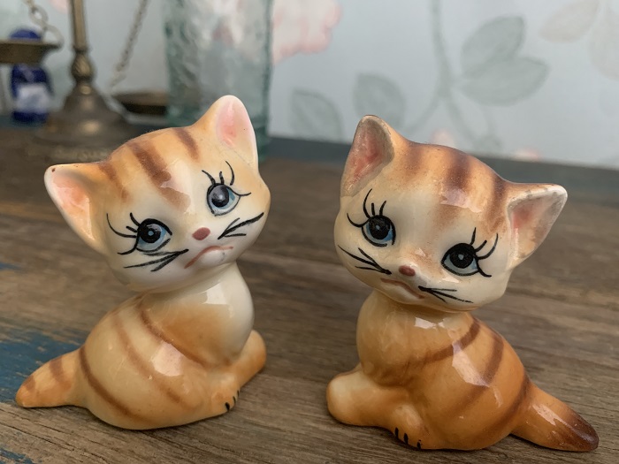 -SOLDOUT-アメリカ 60s 猫の置物 陶器 2匹の虎猫 アンティーク
