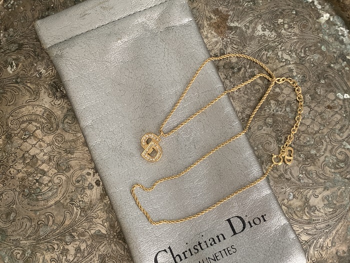 SOLDOUT-フランス 80s Christian Dior(クリスチャン・ディオール) CDロゴ ゴールド調 ヴィンテージ ネックレス |  Blue Swallow Vintage