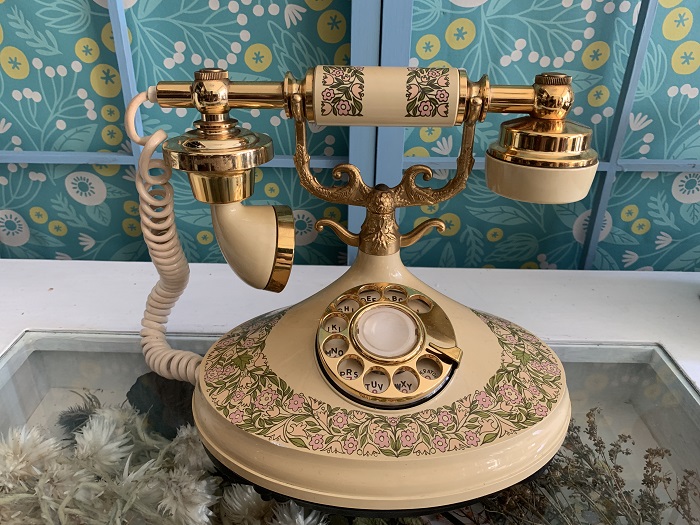 -SOLDOUT-アメリカ 70s American Telecommunications Corporation The Empress Telephone 古い電話 クリーム色 ピンクの花 ヴィンテージ・アンティーク