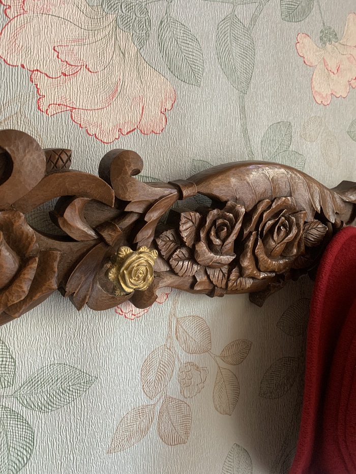 -SOLDOUT-ベルギー 50s 木製 薔薇 ゴールド 彫刻 ヴィンテージ・アンティーク ウォールフック/ハンガーフック