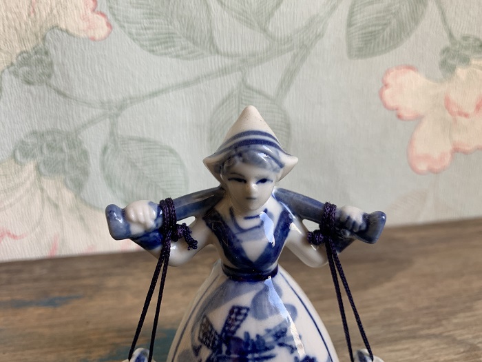 オランダ製 陶器の人形 鈴 - 置物