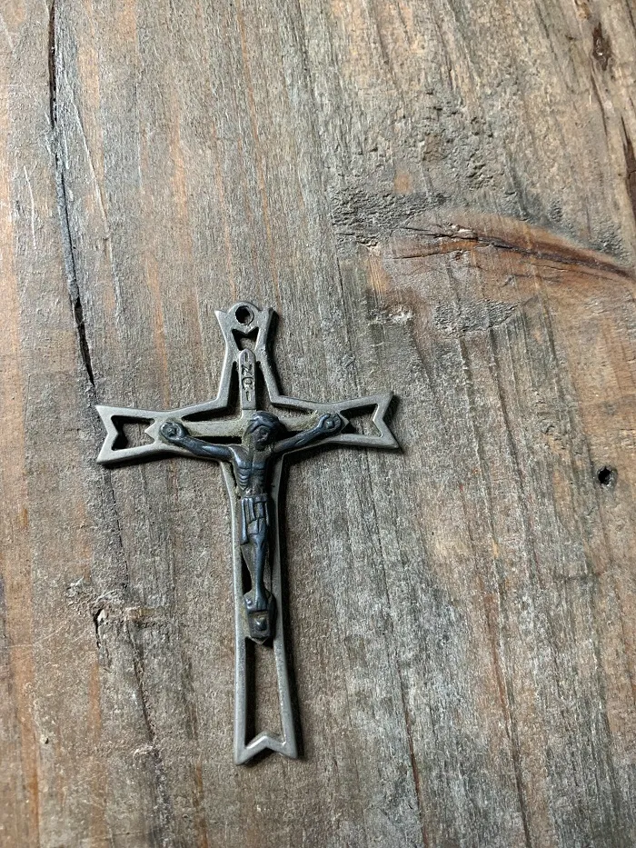 ドイツ 50s INRI イエスキリスト メタル シャビ― 十字架 クロス ペンダントトップ ヴィンテージ
