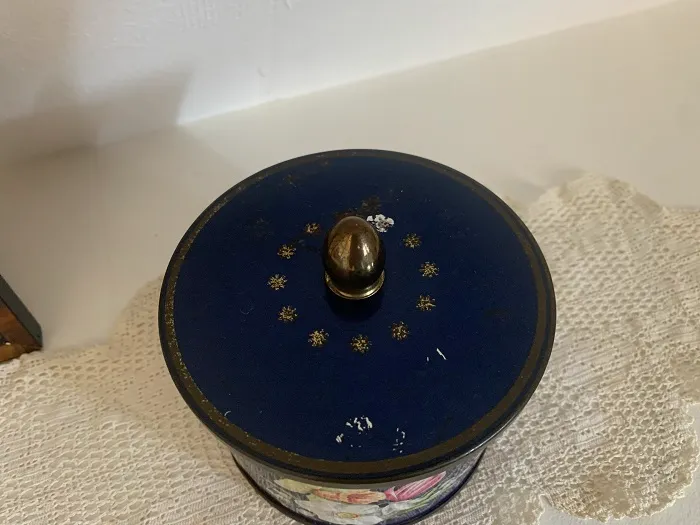 オランダ 60s COTE D’OR(コートドール) 色鮮やかなお花 ダークブルー ティン缶 ヴィンテージ
