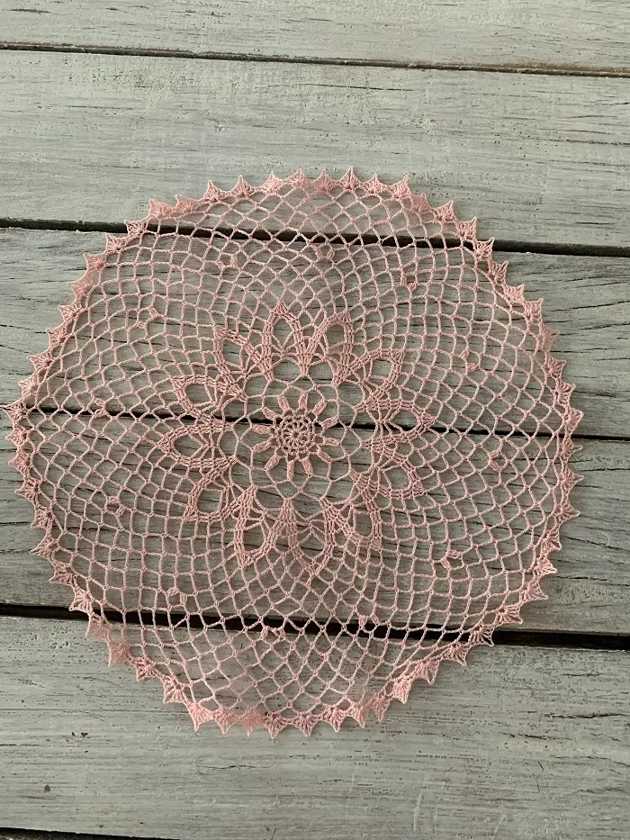 フランス 50s お花 クラシックピンクドイリー 29.5 cm 手編み クロッシェ ヴィンテージ