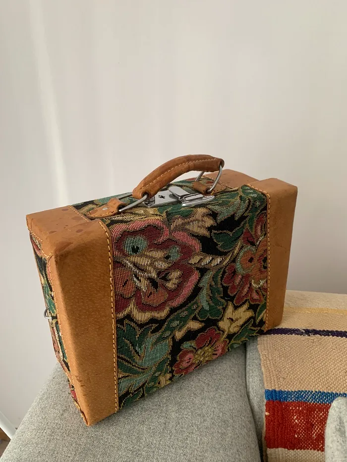 Vintage picnic bag