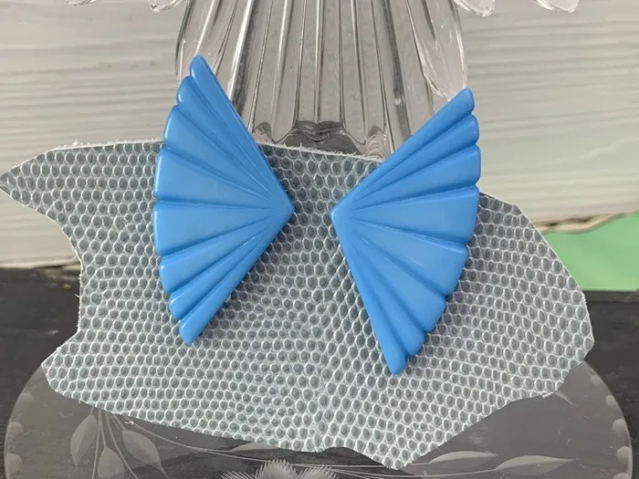 ドイツ 70s イヤリング ブルー プラスチック 羽 ヴィンテージ