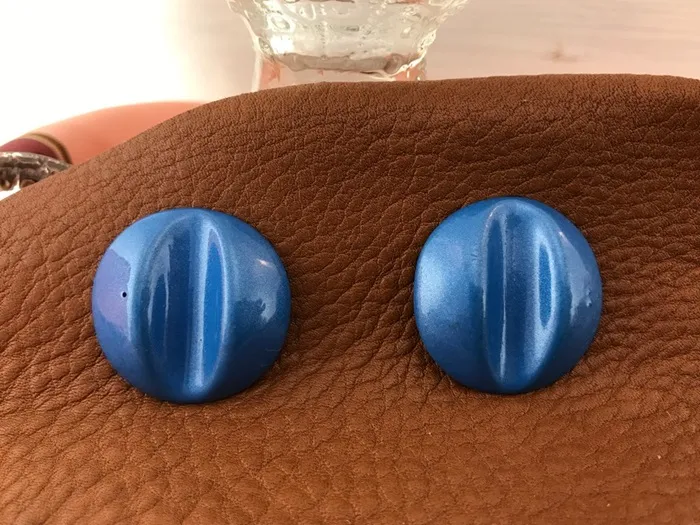 ドイツ 70s イヤリング プラスチック ボタン ブルー ヴィンテージ