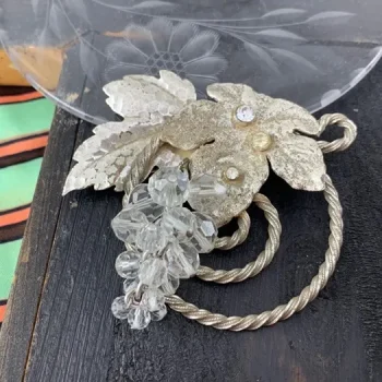 80s FABRICE PARIS ブローチ 葡萄 ヴィンテージ | Blue Swallow