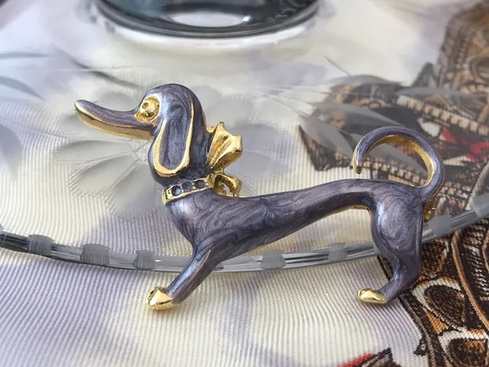アメリカ 70s ブローチ パープル ダックスフンド 犬 ヴィンテージ