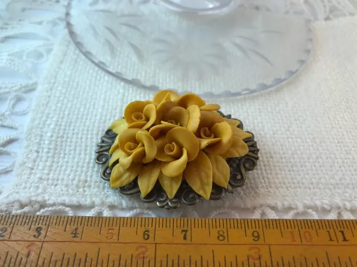 ベルギー 50s ブローチ 黄色い薔薇 パンフラワー ヴィンテージ