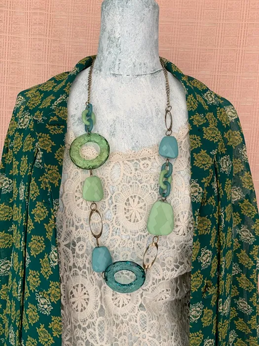 ドイツ 80s ロングネックレス グリーン アクリル 大ぶり ヴィンテージ