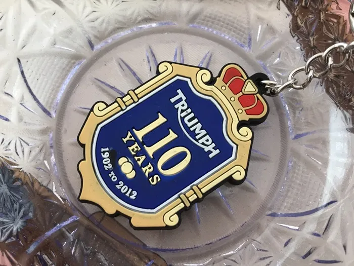ベルギー トライアンフ  キーホルダー ゴム製 110周年記念 ヴィンテージ
