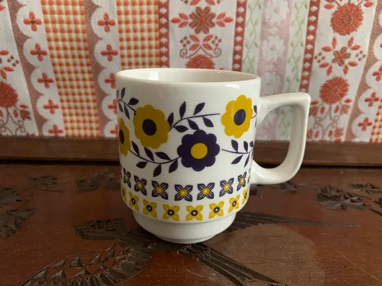 オランダ 70s お花 黄色 陶器マグカップ ヴィンテージ